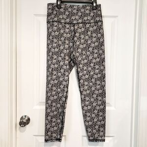 Zobha Rolan Jacquard Legging Large High Rise Black and White Floral Athleisure